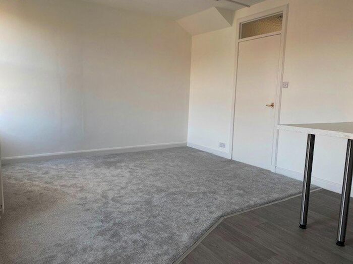 1 Bedroom Flat To Rent In Main Street, Guardbridge, Fife, KY16