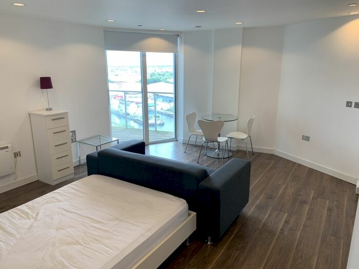 Studio To Rent In The Heart Blue, Media City Uk, Salford, M50