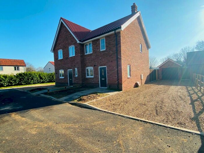 2 Bedroom Semi-Detached House To Rent In Dingle Drive, Attleborough, Norfolk, NR17