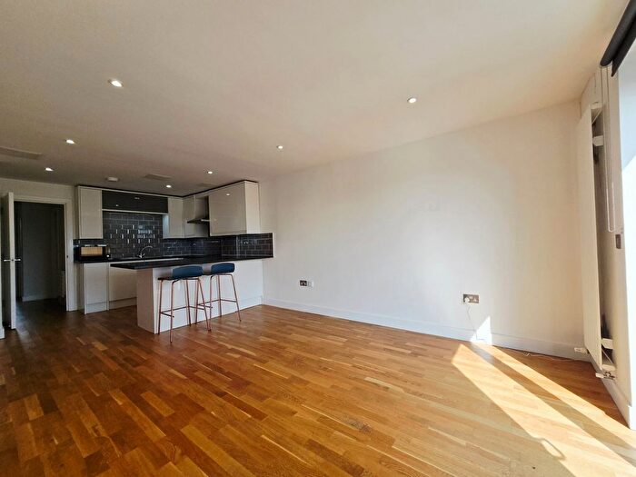 2 Bedroom Flat To Rent In Rye Lane, Peckham, SE15