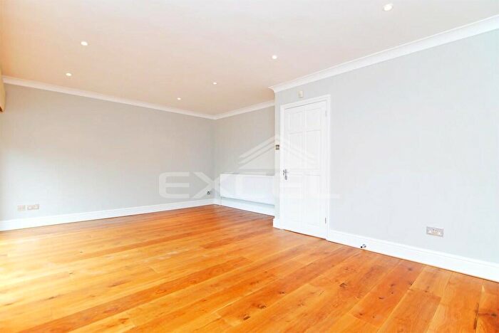 1 Bedroom Apartment To Rent In Frognal Lane, Hampstead, London, NW3