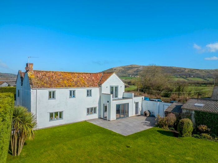 4 Bedroom House For Sale In A Quiet Rural Setting Near Axbridge, BS26