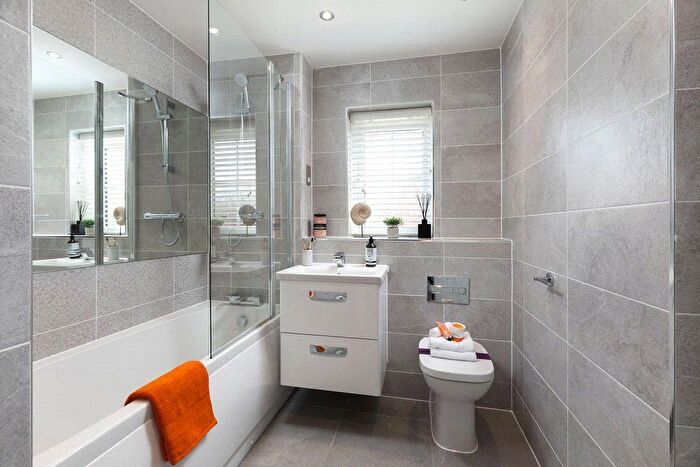 4 Bedroom Detached House For Sale In Lucas Gardens, Shirley, Solihull, West Midlands, B90