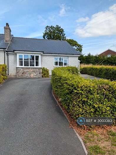2 Bedroom Bungalow To Rent In Maes Treflyn, Bala, LL23