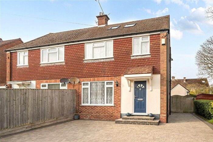 4 Bedroom Semi Detached House For Sale In Cedar Avenue, Hazlemere, High Wycombe, HP15