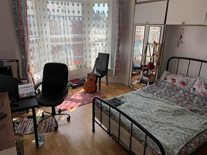 6 Bedroom House To Rent In Arabella Street, Roath, CF24