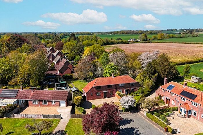 3 Bedroom Semi Detached House For Sale In The Grove, Shotesham All Saints, Norwich, NR15