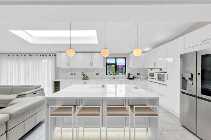 5 Bedroom Semi Detached House For Sale In St. Pauls Wood Hill, Orpington, BR5