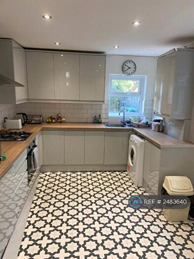 3 Bedroom End Of Terrace House To Rent In Millais Road, London, E11