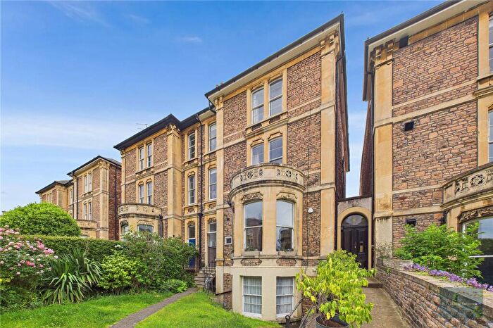 3 Bedroom Apartment To Rent In Beaufort Road, Bristol, BS8