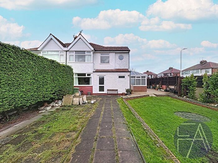 3 Bedroom Semi-Detached House For Sale In Bankfield Lane, Southport, Merseyside, PR9