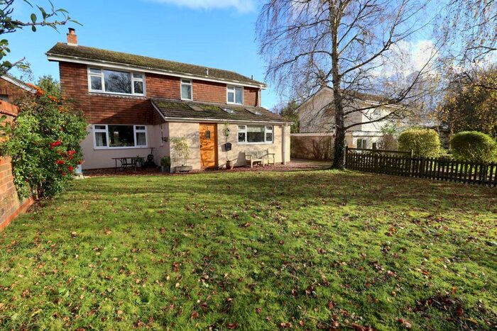 4 Bedroom Detached House For Sale In Ashley Piece, Ramsbury, SN8