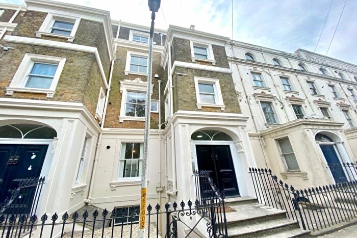 2 Bedroom Flat To Rent In Westcliff Terrace Mansions, Pegwell Road, Ramsgate, Kent, CT11