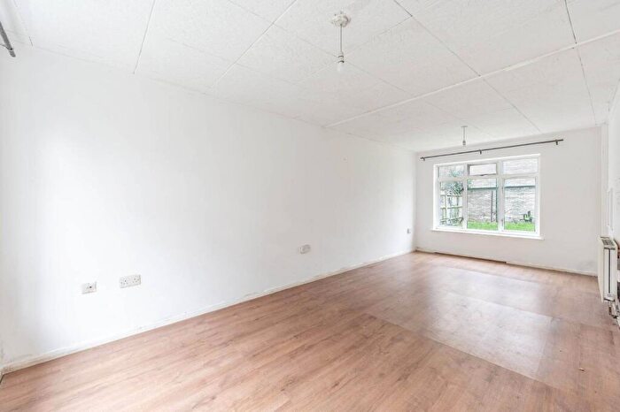 3 Bedroom Detached House For Sale In Chicheley Gardens, Harrow, HA3