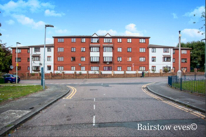 1 Bedroom Flat To Rent In Ashdown Court, Barking, IG11
