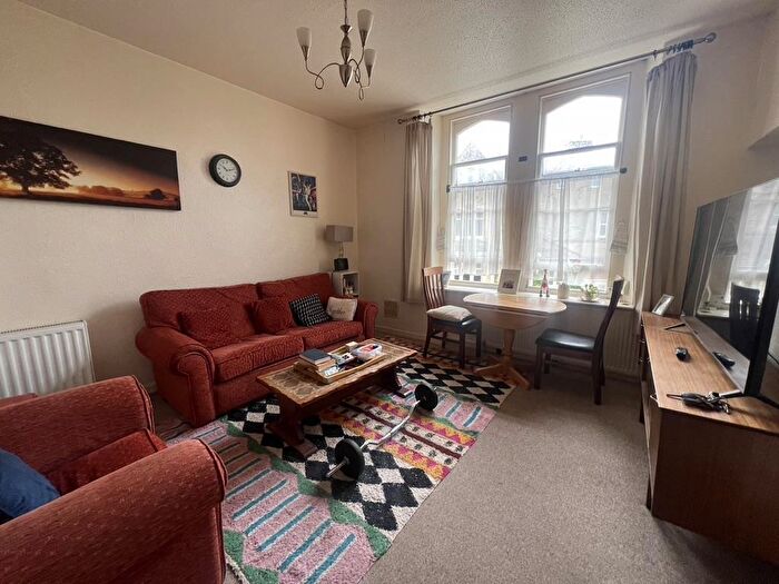 1 Bedroom Flat To Rent In Flat Walton Lodge Court, Castle Road, Clevedon, BS21