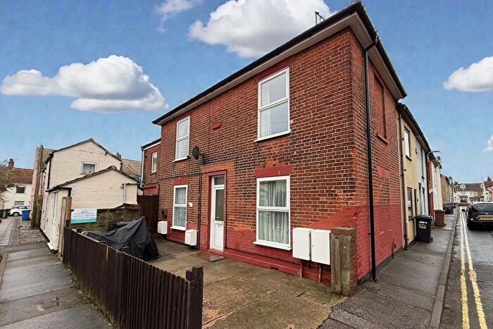 1 Bedroom Flat To Rent In Alma Road, NR32