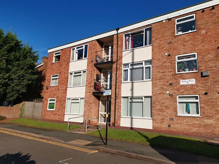 2 Bedroom Flat To Rent In Birmingham Road, Sutton Coldfield, B72