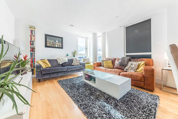 3 Bedroom Flat To Rent In Seager Place, Deptford Bridge, SE8