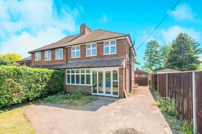 3 Bedroom Semi-Detached House To Rent In Bullers Road, Farnham, GU9