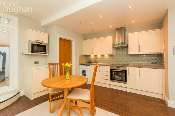 1 Bedroom Flat To Rent In Cambridge Road, Hove, East Sussex, BN3