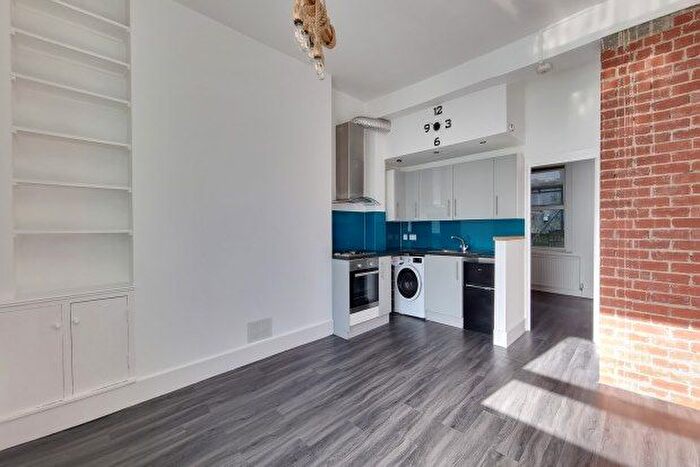 1 Bedroom Flat To Rent In Rock Street, Brighton, BN2