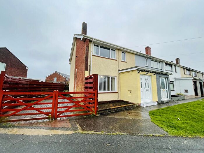 2 Bedroom End Of Terrace House To Rent In Haverfordwest, SA61