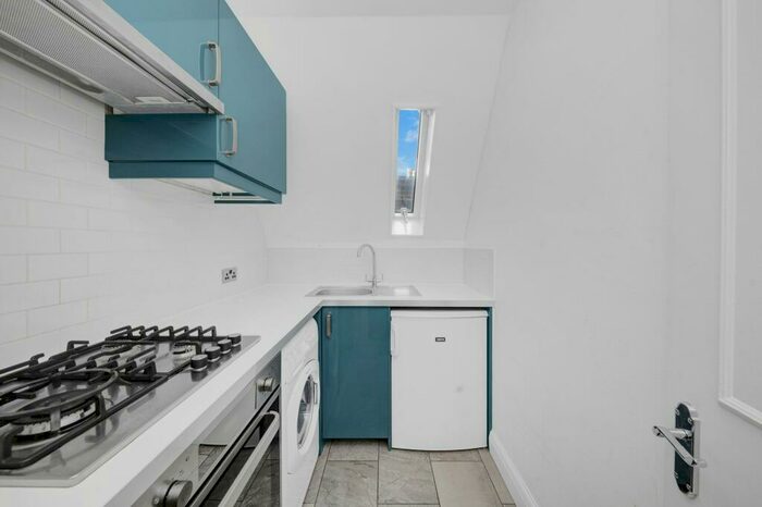 1 Bedroom Flat To Rent In Queens Drive, London, N4