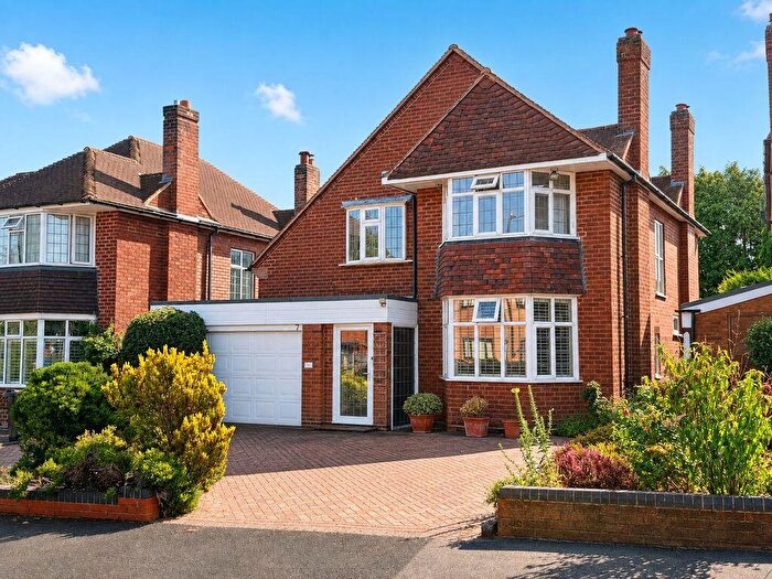 4 Bedroom Detached House For Sale In Carnwath Road, Sutton Coldfield, B73