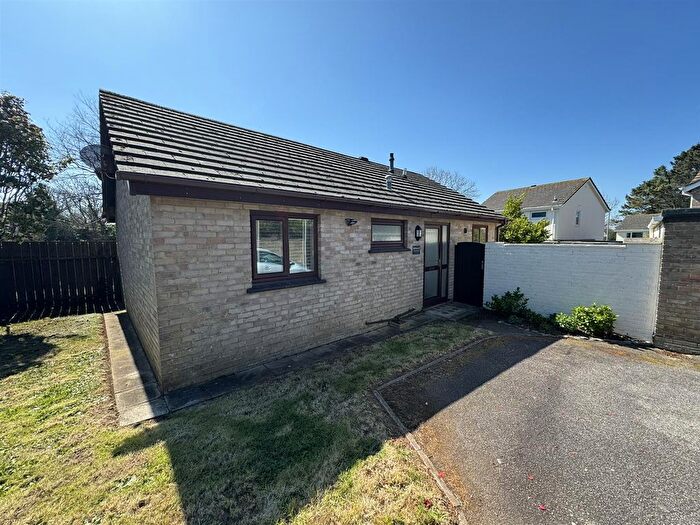 2 Bedroom Detached House To Rent In Moorfield Road, Pool, Redruth, TR15