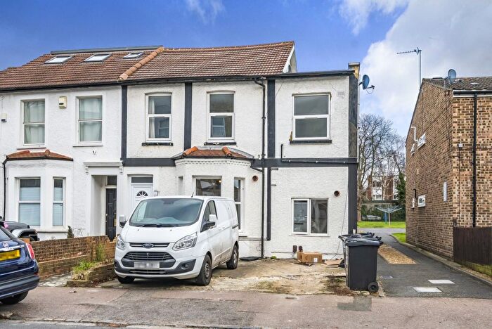 1 Bedroom Flat To Rent In Birchanger Road, South Norwood, London, SE25