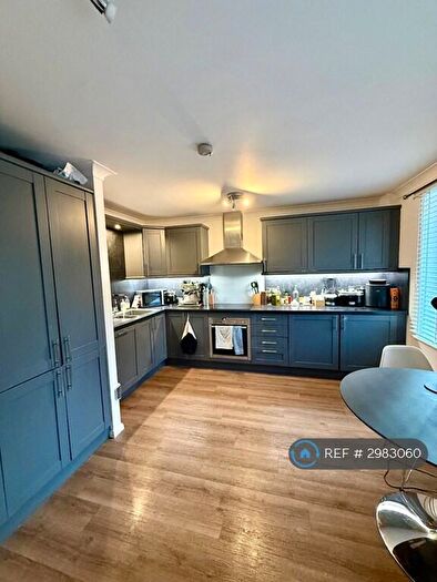 2 Bedroom Maisonette To Rent In Bowmans Mews, London, E1