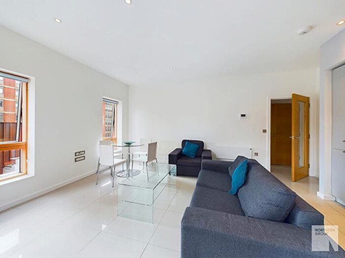 2 Bedroom Apartment To Rent In Apt . :: Ice Plant, M4