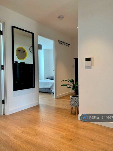 2 Bedroom Flat To Rent In Paxton House, London, SE25