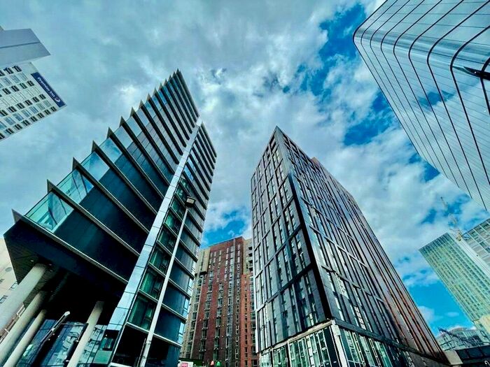 1 Bedroom Apartment To Rent In Exchange Point, New Kings Head Yard, Salford, M3