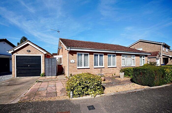 2 Bedroom Semi-Detached Bungalow For Sale In Elizabethan Way, Brampton, Huntingdon, PE28
