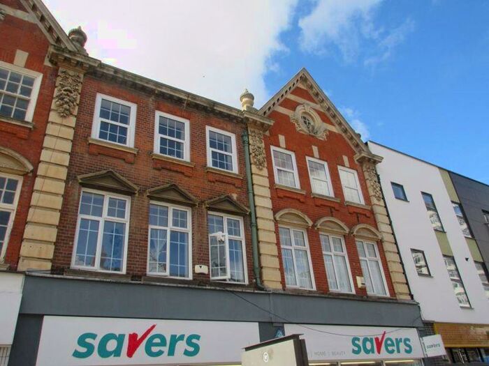2 Bedroom Flat To Rent In High Street, Southend-On-Sea, SS1