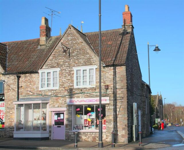 2 Bedroom Flat To Rent In High Street, Chipping Sodbury, Bristol, BS37