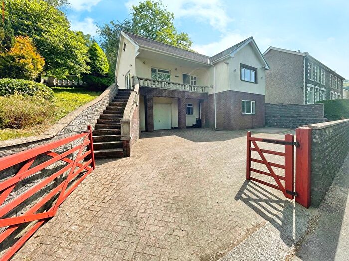 3 Bedroom Detached House For Sale In Bradfields, Oak Ridge, Blackmill, Bridgend, Bridgend County., CF35