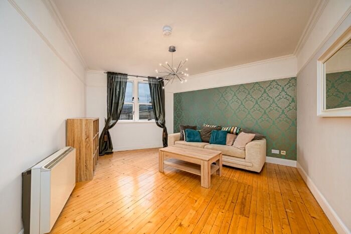 2 Bedroom Flat To Rent In Peter Street, City Centre, Dundee, DD1