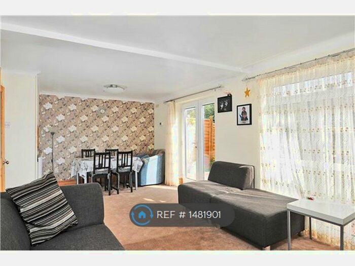 3 Bedroom Terraced House To Rent In Concorde Drive, Bristol, BS10