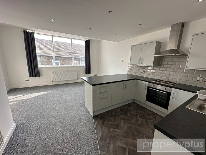 2 Bedroom Flat To Rent In Tylacelyn Road, Penygraig -, Tonypandy, CF40