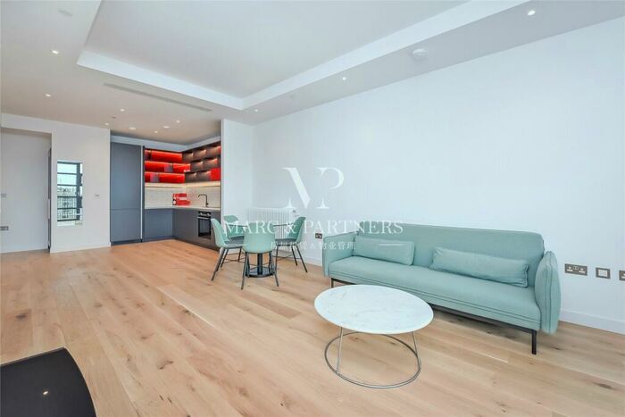 1 Bedroom Apartment To Rent In Defoe House, City Island Way, London, E14