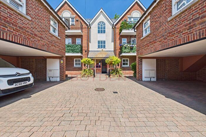 2 Bedroom Apartment For Sale In Park View Braintree, CM7
