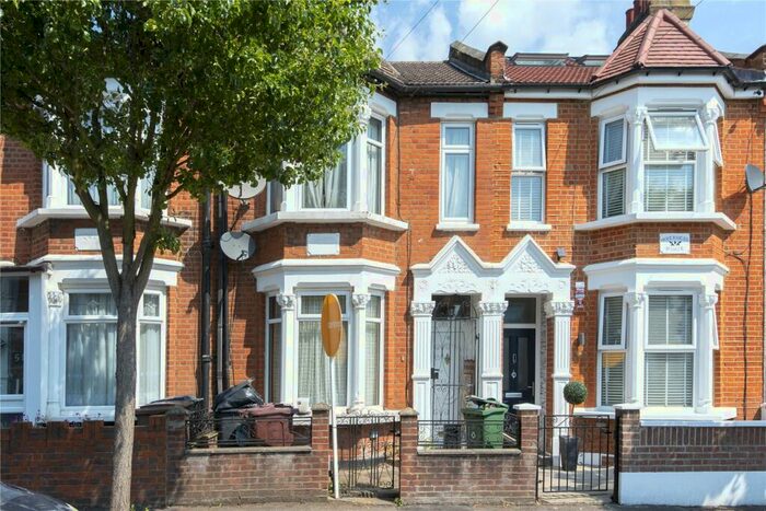 3 Bedroom Terraced House To Rent In Blenheim Road, Walthamstow, London, E17