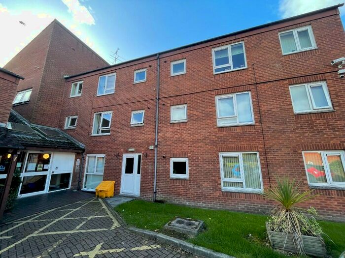 1 Bedroom Flat To Rent In Clifton House, Lucerne Road, Preston, PR2