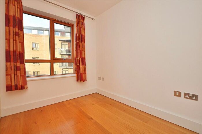 2 Bedroom Apartment For Sale In Trinity Gate, Epsom Road, Guildford, Surrey, GU1