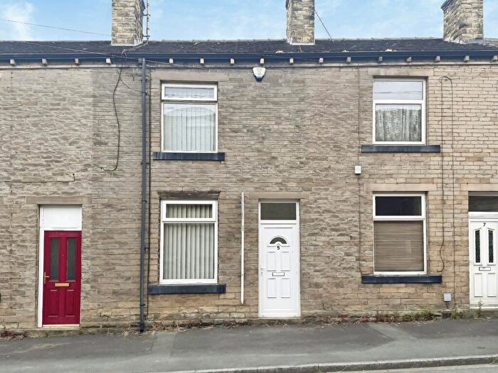 2 Bedroom Terraced House For Sale In Marsh Street, Cleckheaton, BD19
