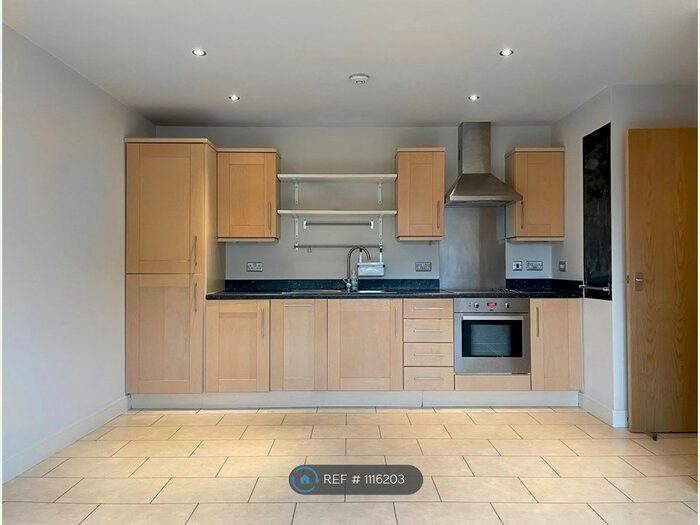 2 Bedroom Flat To Rent In Woodmill Road, London, E5