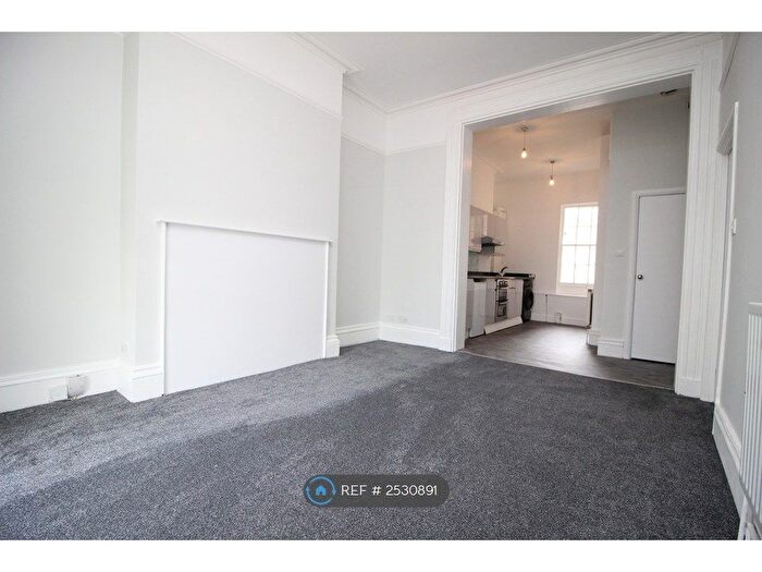 1 Bedroom Flat To Rent In Cambray Place, Cheltenham, GL50